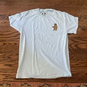 Riot Society light blue graphic t-shirt size M, bear with red solo cup